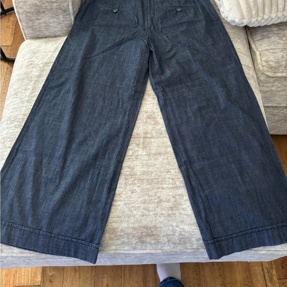 Peter Nygard Women's Wide-Leg dressy denium Jeans! Super light weight. - Picture 4 of 5
